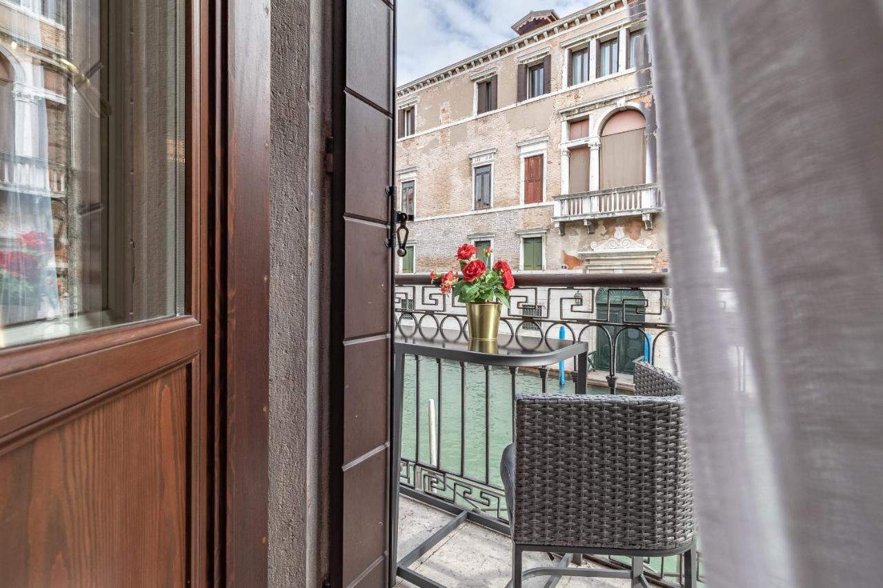 Italian Experience-Riva Degli Schiavoni Boutique Apartment Venecia Exterior foto